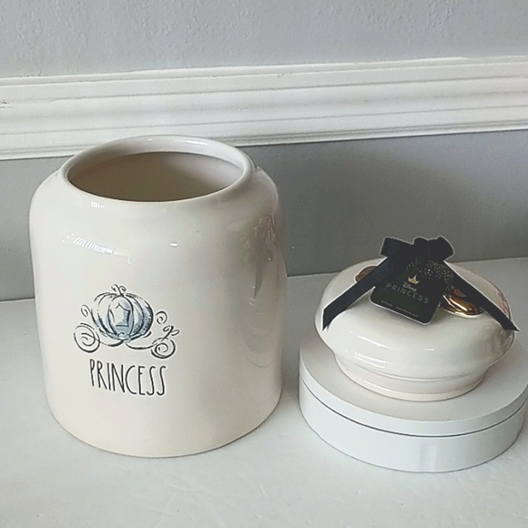 Rae Dunn Disney Princess Cinderella Cookie Jar Canister with Lid - Picture 9 of 9